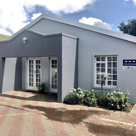 Acacia Westdene B&B บลูมฟอนเทน ภายนอก รูปภาพ