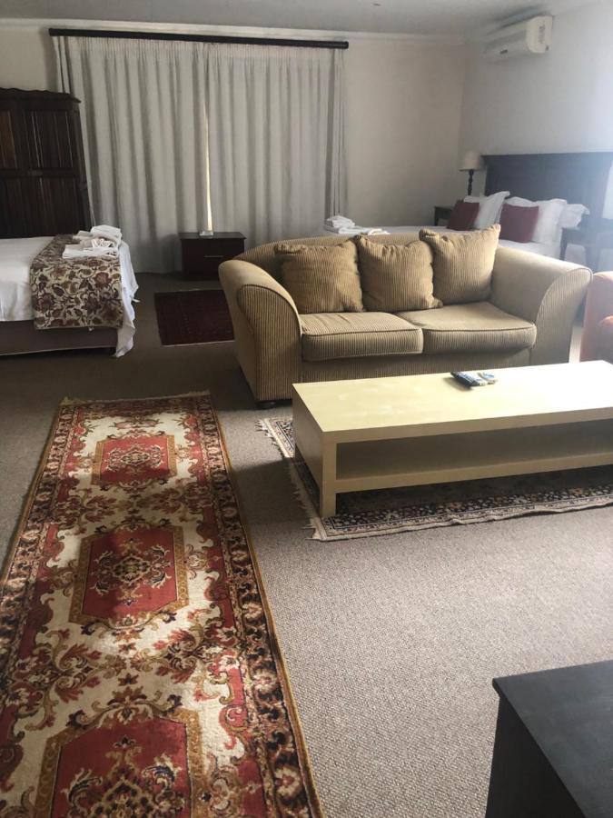 Acacia Westdene B&B บลูมฟอนเทน ภายนอก รูปภาพ