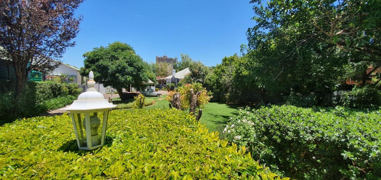 Acacia Westdene B&B บลูมฟอนเทน ภายนอก รูปภาพ