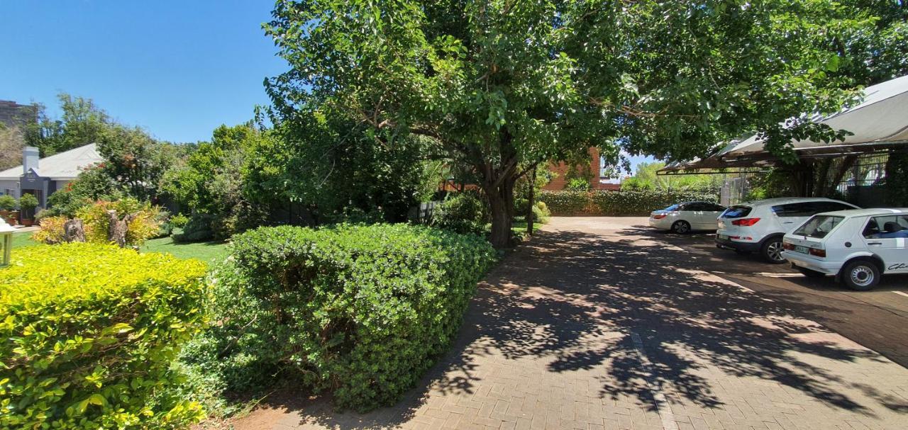 Acacia Westdene B&B บลูมฟอนเทน ภายนอก รูปภาพ