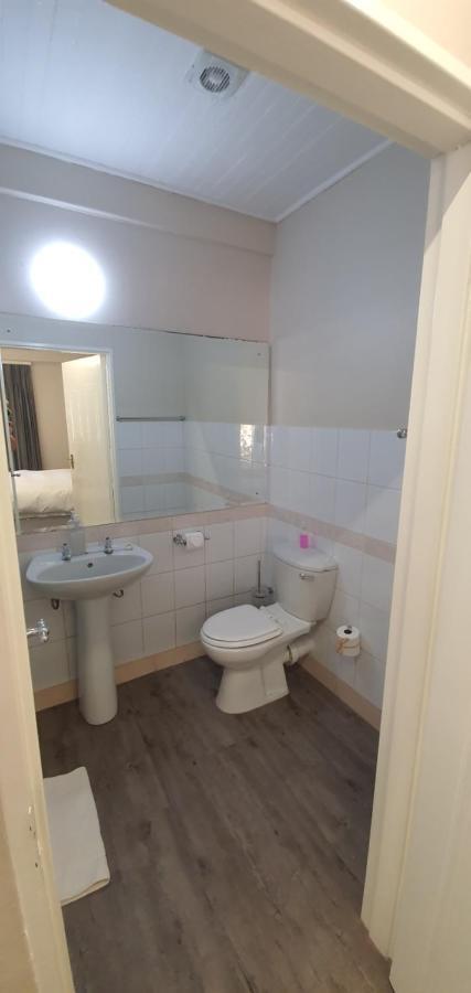 Acacia Westdene B&B บลูมฟอนเทน ภายนอก รูปภาพ