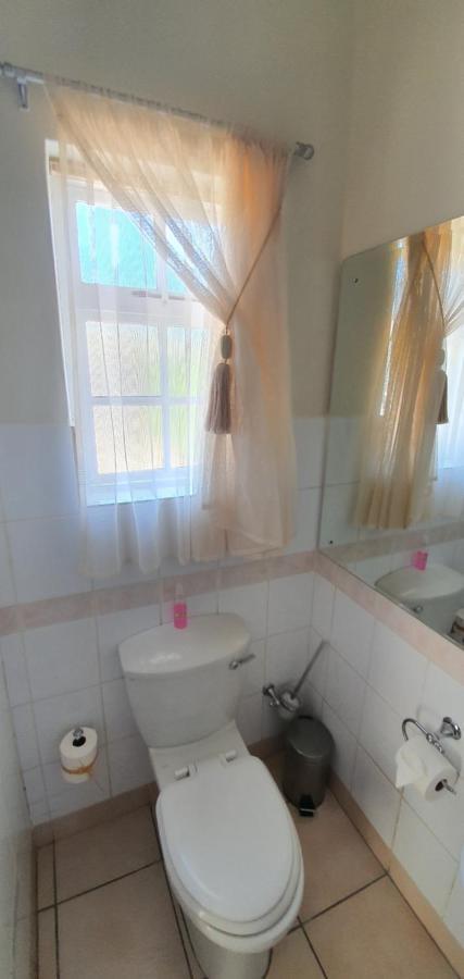 Acacia Westdene B&B บลูมฟอนเทน ภายนอก รูปภาพ